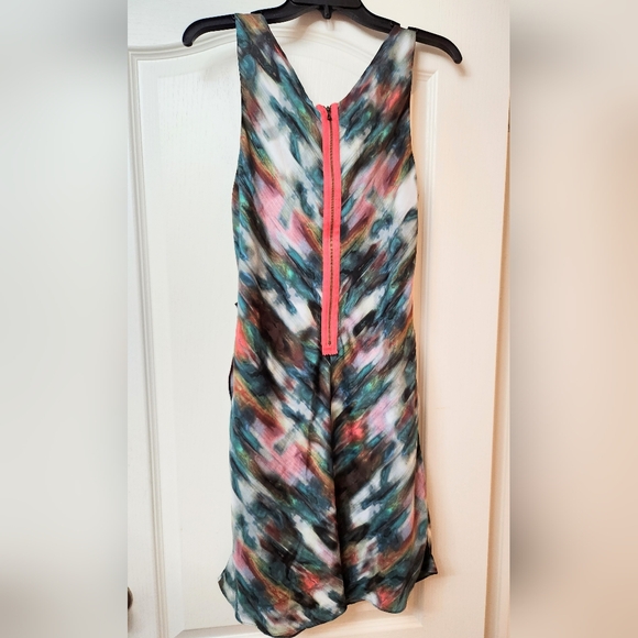 Rachel Roy Brush Strokes Dress Size M-L LIKE NEW Pleated - Picture 6 of 9